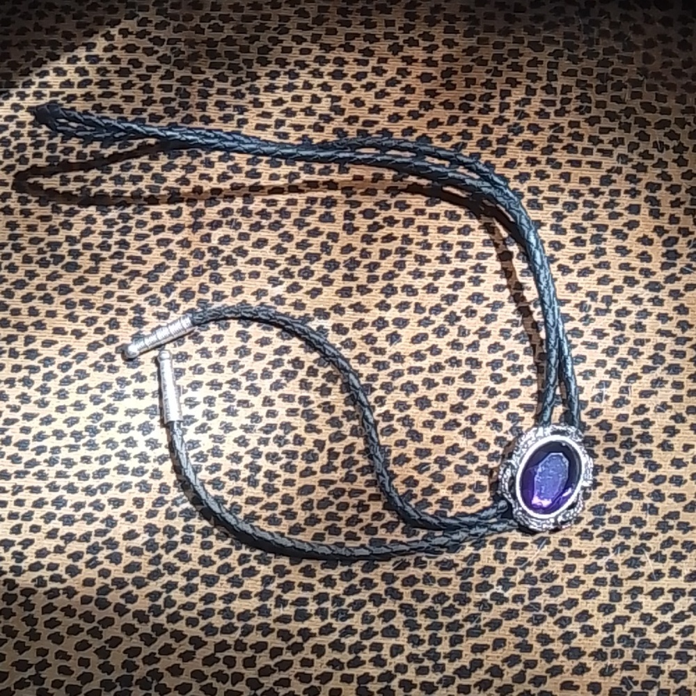 Western Tie, vintage 80's lariat with faux amethyst